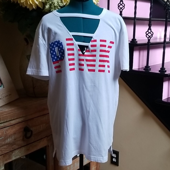 New Pink VS V Neck Short Sleeve Tee - SZ M - Picture 1 of 6